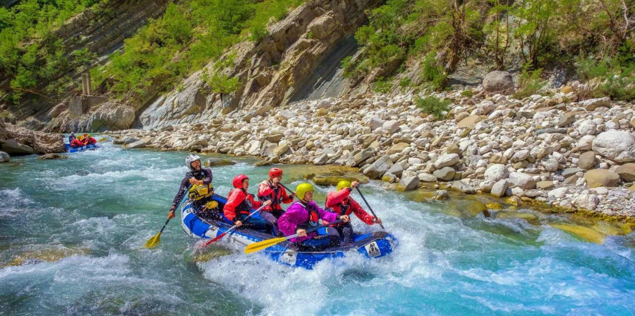 Etheres Tzoumerkon Mountain Resort Katarráktis Екстериор снимка